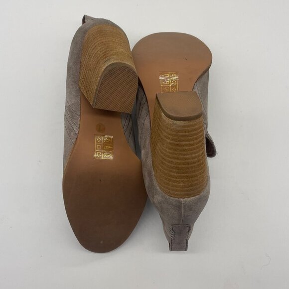 Jeffrey Campbell Rosalee Women’s Ankle Booties – Size 7 – Light Taupe Suede - Picture 10 of 14